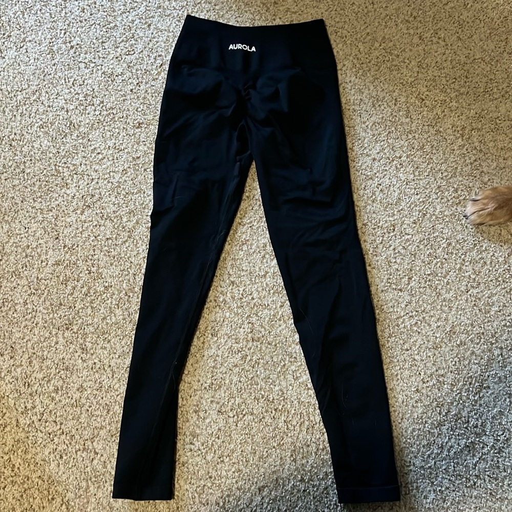 Aurola Black scrunch legging